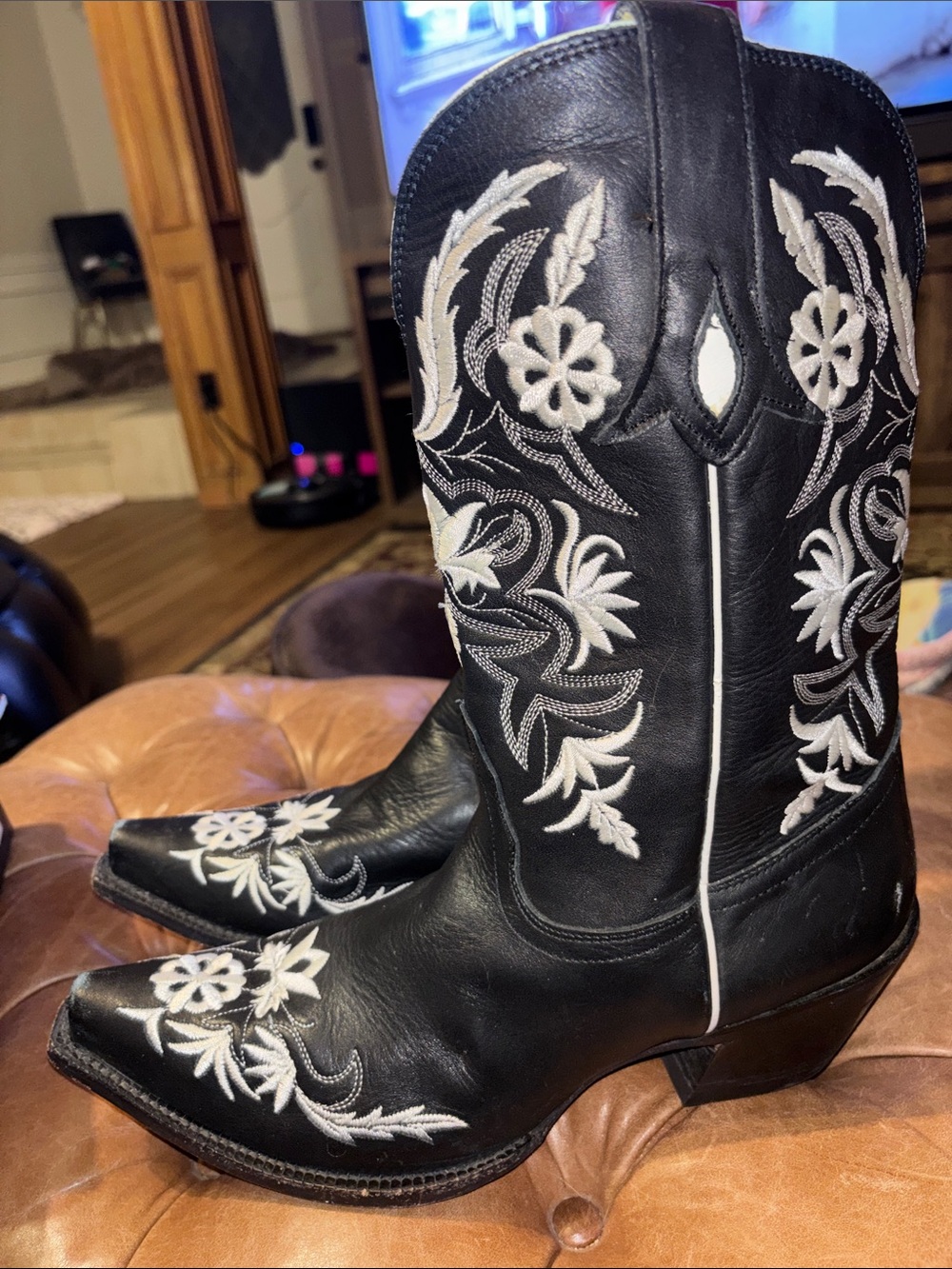 Tony Lama Women's Black Western Embroidered Cowboy Boots - Picture 4 of 7